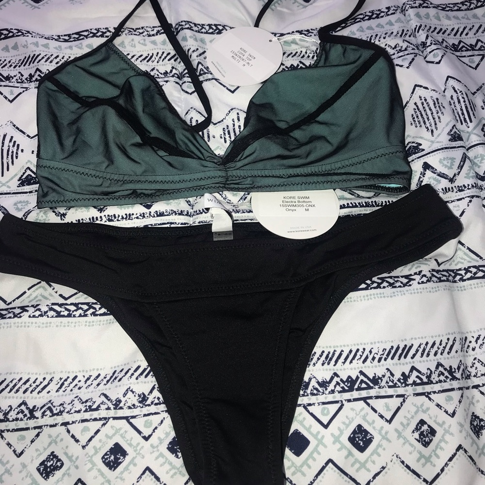 Kore swim suit M